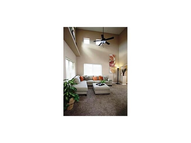 Building Photo - Great 2 story property located at West Hills!