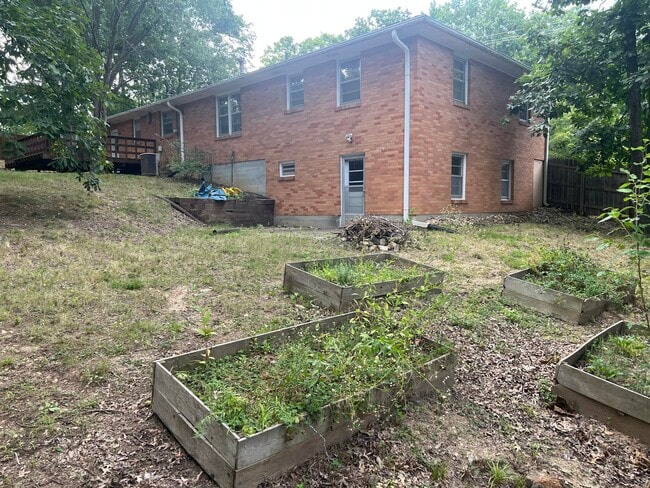 Building Photo - 2010 W Rollins Rd