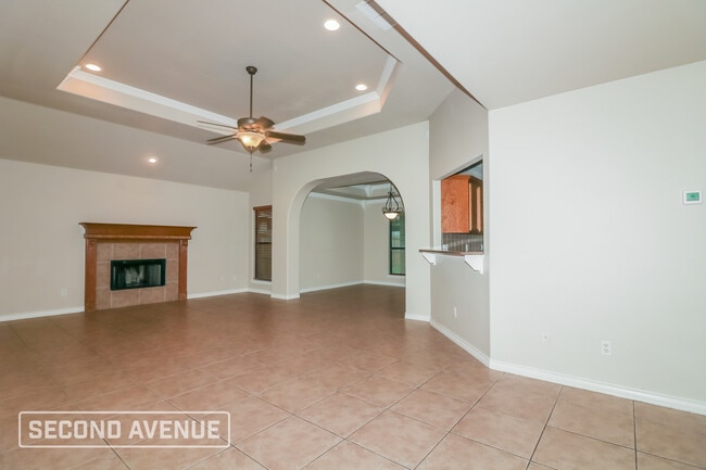 Building Photo - 2526 Windrose Dr