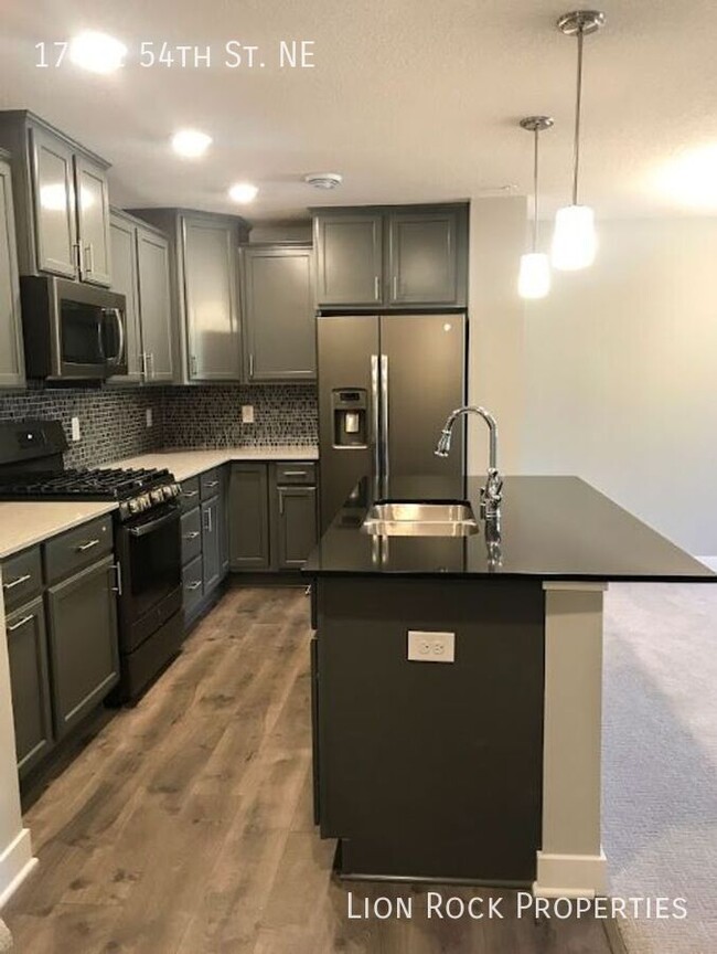 Foto del edificio - 17431 54th St NE