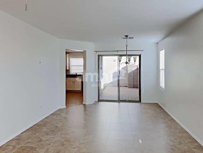 Building Photo - 1871 S Balboa Dr