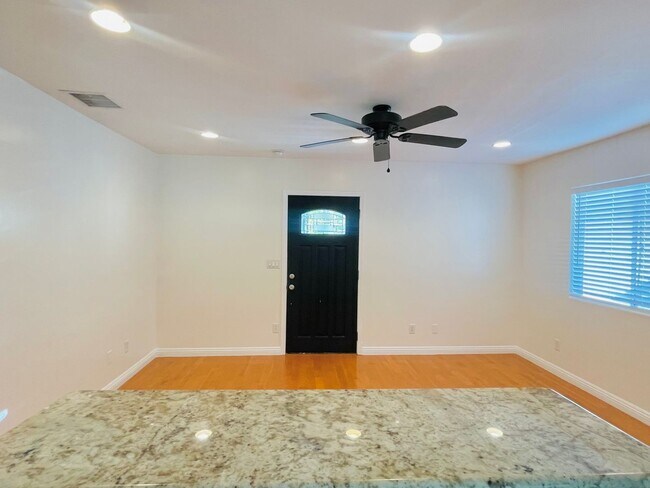 Building Photo - Tularosa Drive
