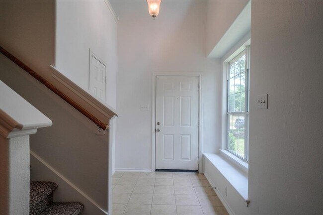 Building Photo - 146 Silver Penny Dr
