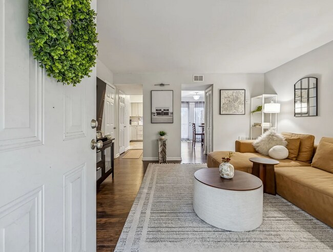 Building Photo - 500 Paragon Mills Rd