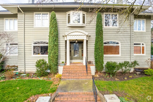 Entrance - 2171 NE Schuyler St