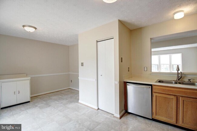 Building Photo - 5035 Canvasback Ct