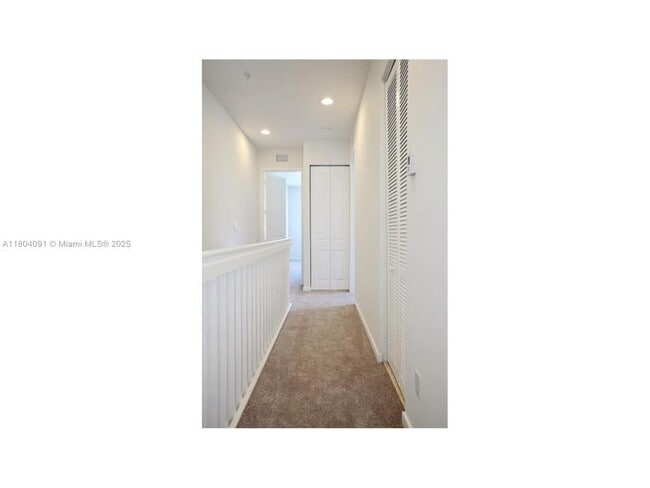 Building Photo - 2 bedroom in Miramar FL 33025