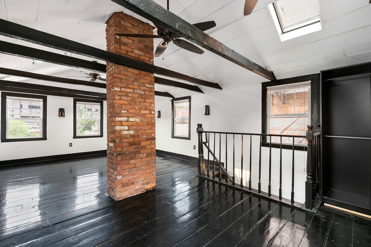Building Photo - 37 Edgewood Ave