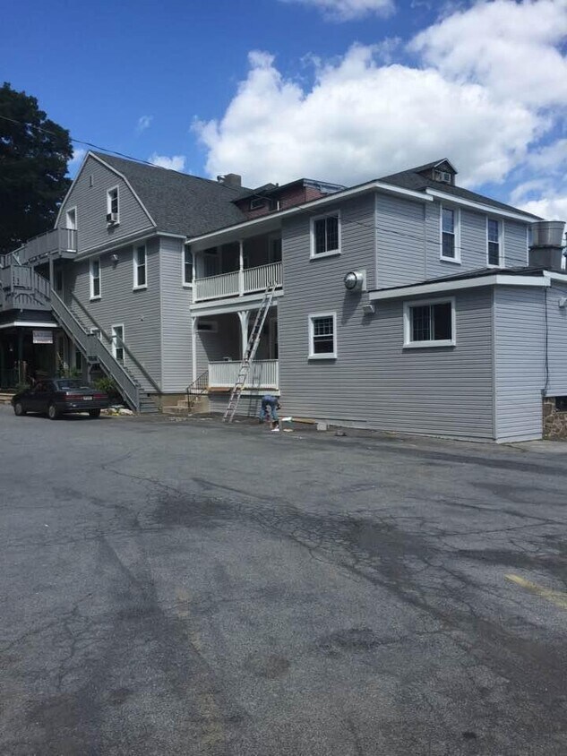 Foto principal - 903 Morgantown Rd