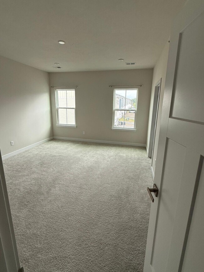 Foto del edificio - 9005 Hickory Rd