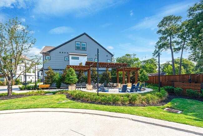 Building Photo - 961 Lilly Flower Ln