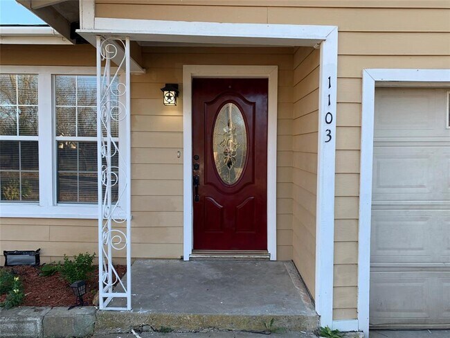 Foto del edificio - 1103 Williams Ave