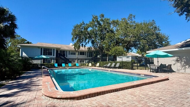 Building Photo - Central Park at East Bay