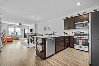Building Photo - 414 Geode Glen