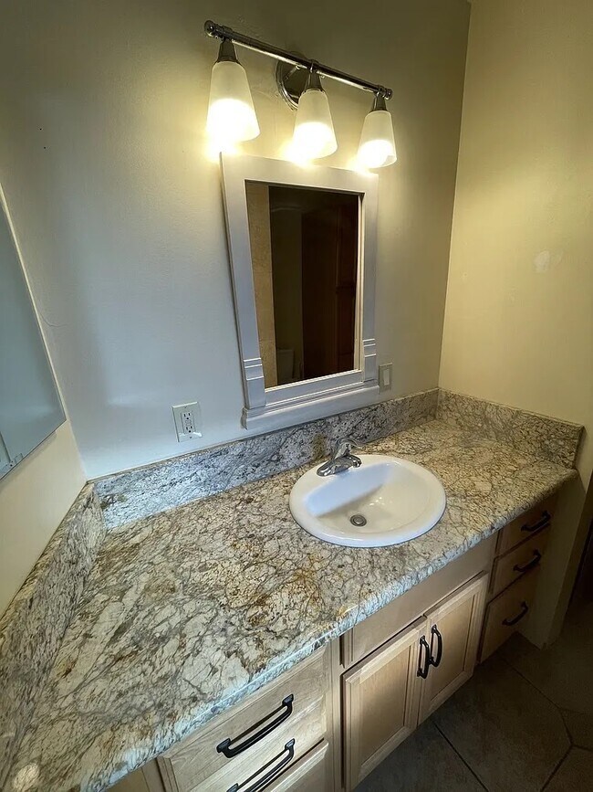 Foto del edificio - 44510 San Carlos Ave