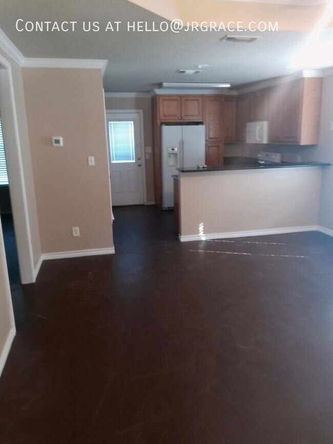 Foto del edificio - 2Bedrom - 1 Bath House / Available Now!