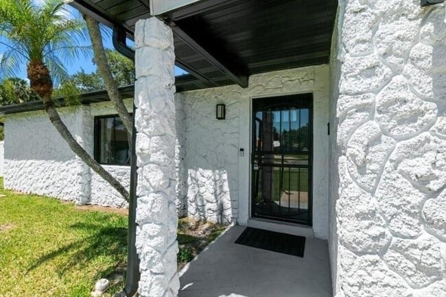 Building Photo - 2506 Bali Cir