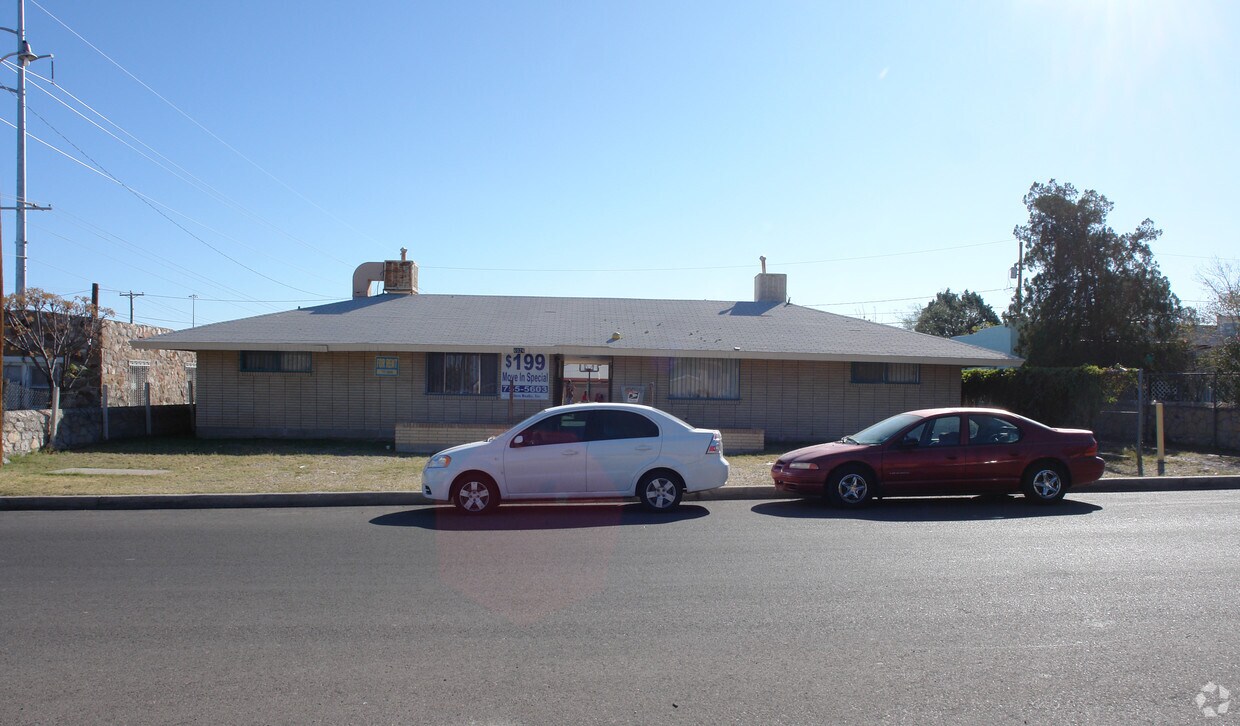 Building Photo - 4024 Truman Ave