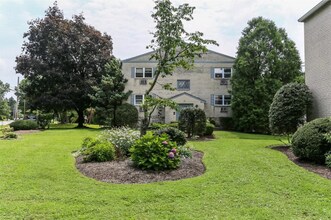 Building Photo - 354 S Swarthmore Ave