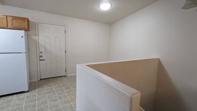 Foto del edificio - RANCH 3 BED/2.75 BATH PATIO HOME WITH MAIN FLOOR MASTER, FINISHED BASEMENT, AC, 2 CAR GARAGE!