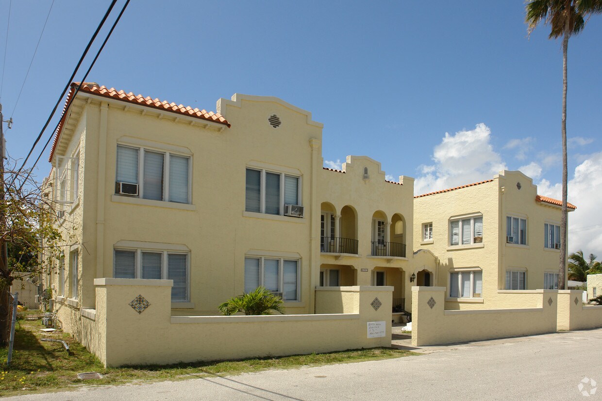 Foto principal - 5101 Webster Ave