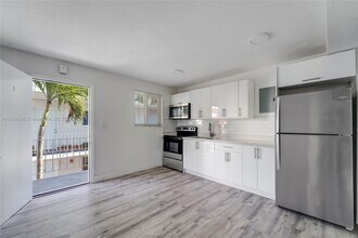 Building Photo - 1630 NW 18th St