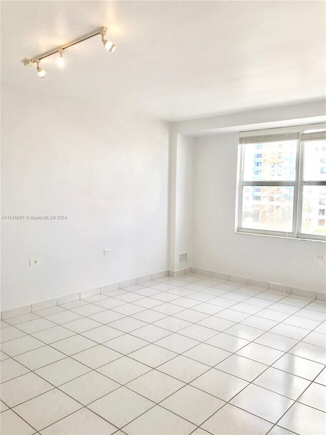 Foto del edificio - 1250 West Ave