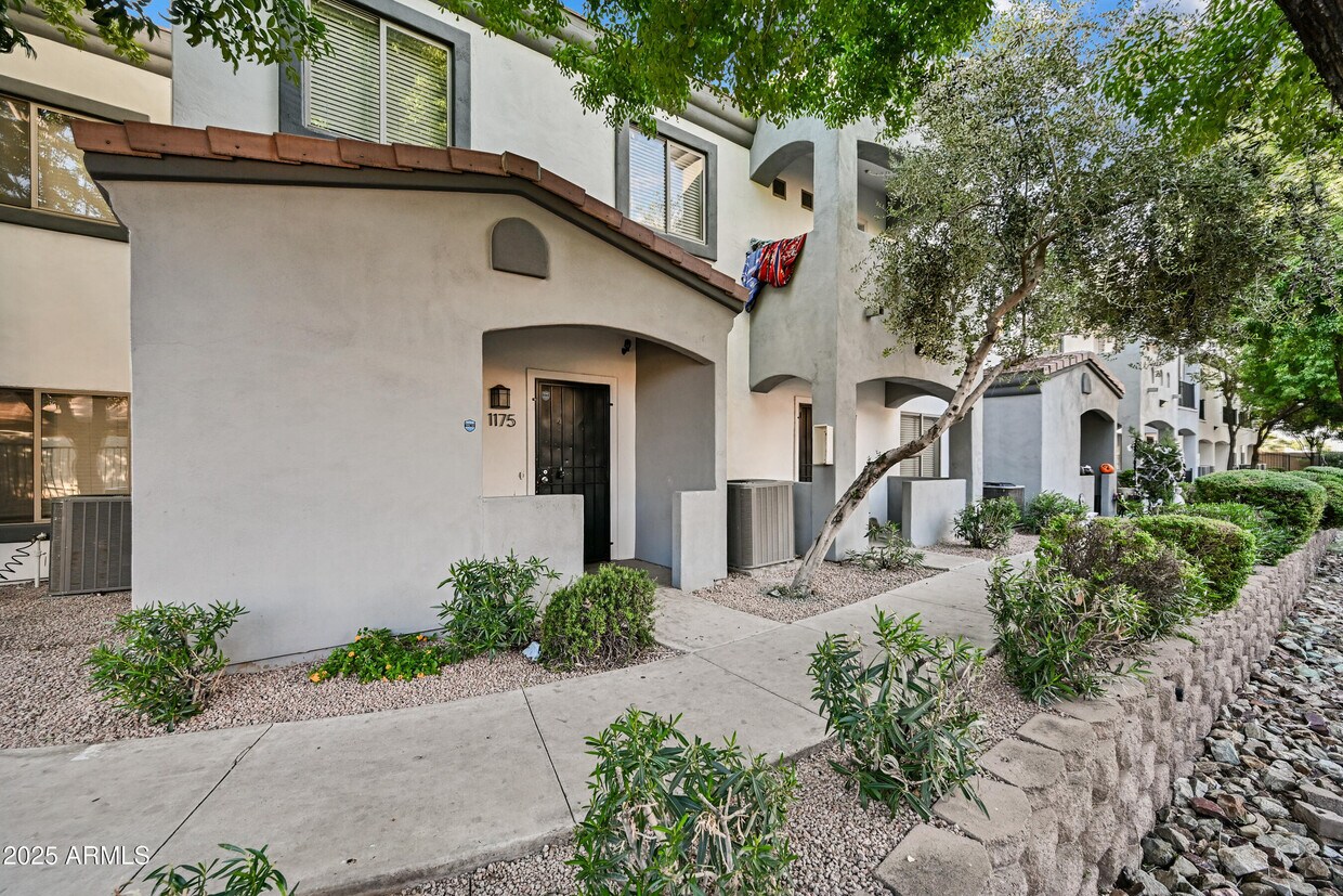 Foto principal - 4608 W Maryland Ave
