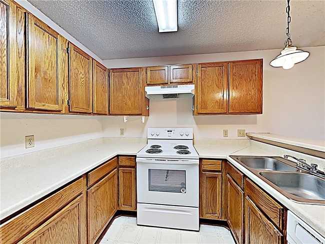Building Photo - 7550 Boxwood Ct