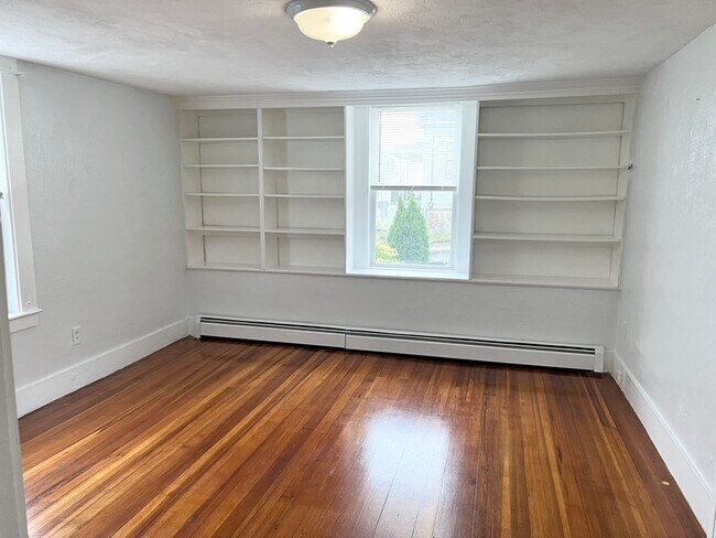 Building Photo - 18 Wellman St