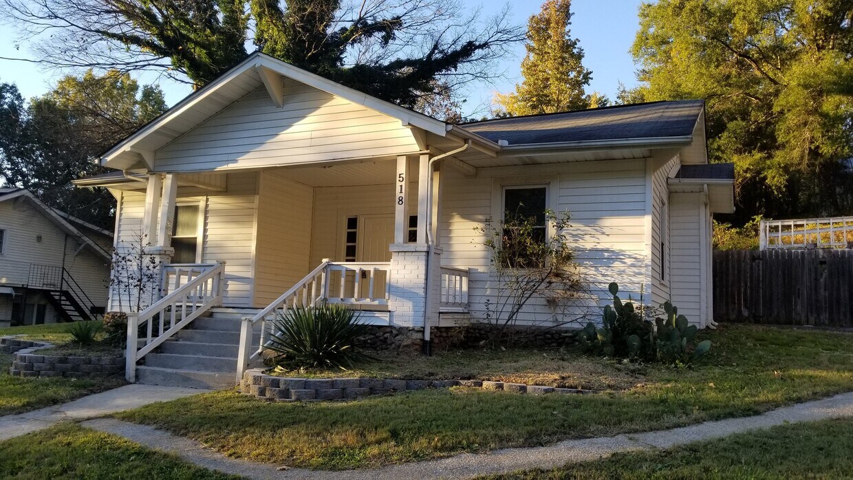 Primary Photo - Home For Rent in Newport, TN
