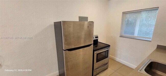 Foto del edificio - 9800 E Bay Harbor Dr