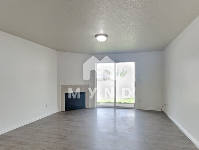 Building Photo - 17106 NE 20th St