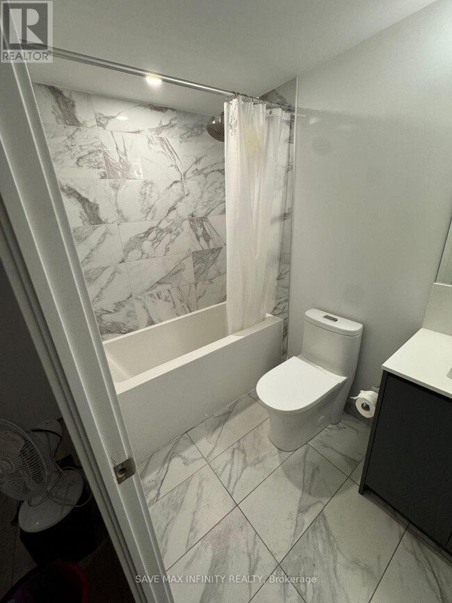 Building Photo - 1100 Sheppard Ave W