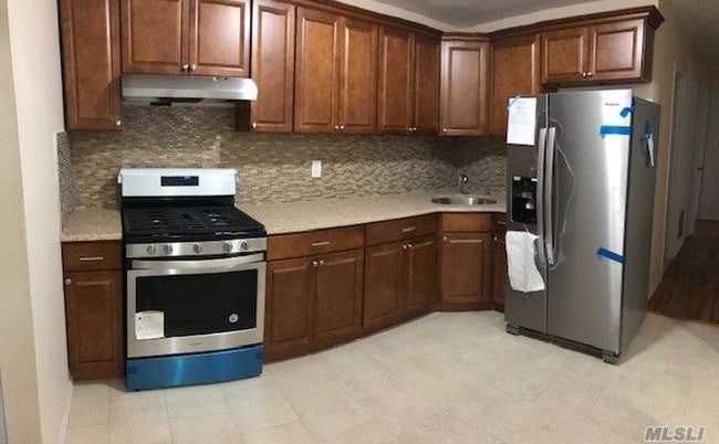 Building Photo - 520 Sheffield Ave