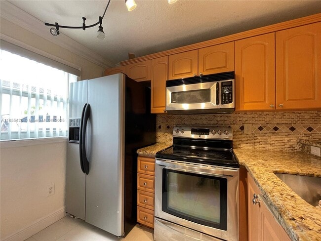 Foto del edificio - 7915 NW 8th St