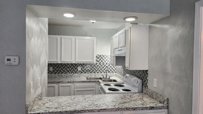 Photo - 322 Washington St House