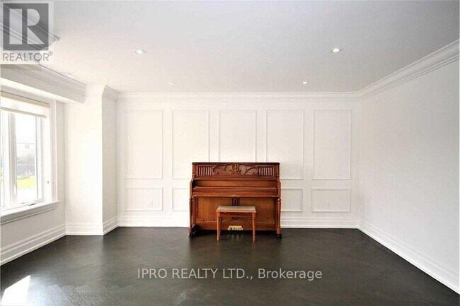 Building Photo - 72B Gooderham Dr