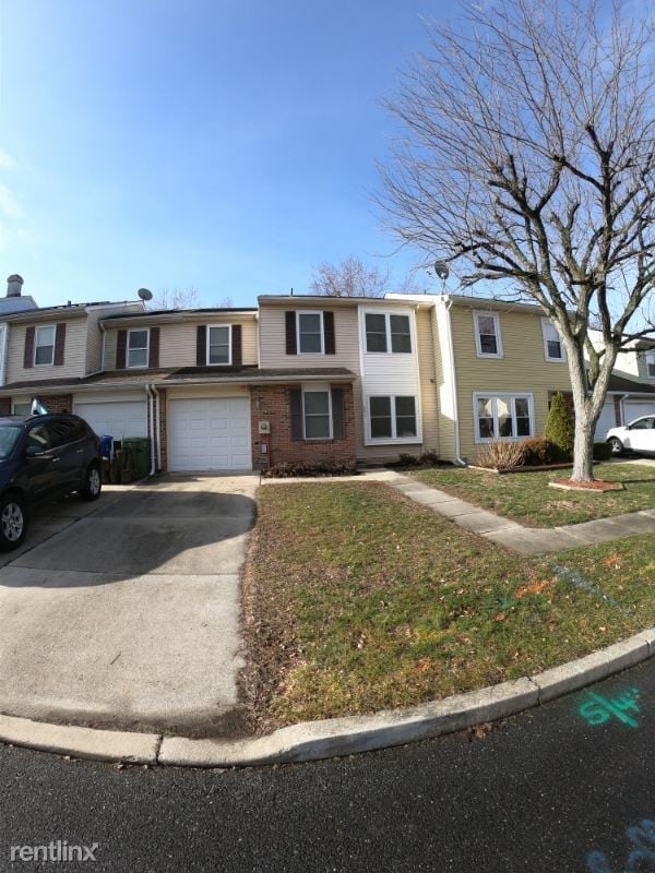 Building Photo - 3 br, 2.5 bath Townhome - 206 Lafayette Dr.