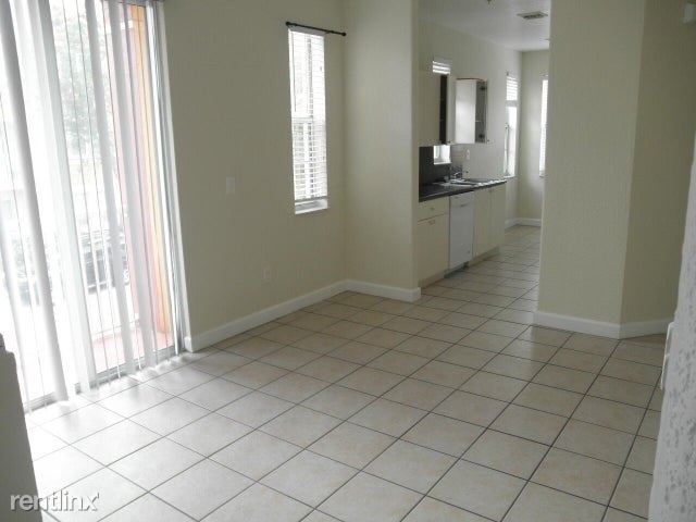 Building Photo - 4 br, 3.5 bath House - 3308 Shoma Dr 1