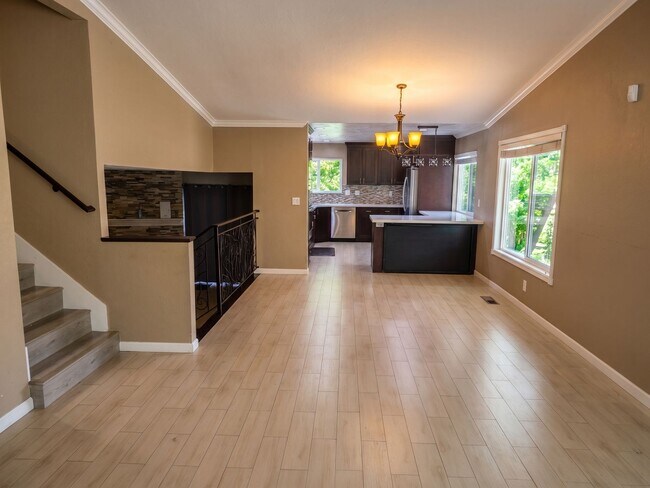 Building Photo - Stunning Tudor Home in San Ramon's Twin Creeks Hills