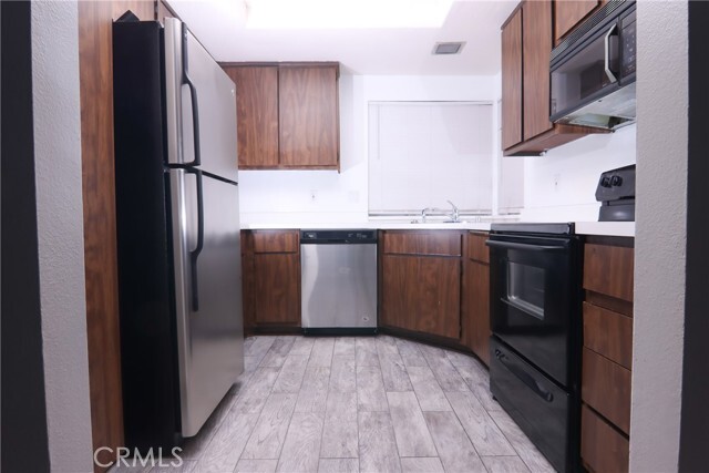 Foto del edificio - 952 Cone Flower Ln