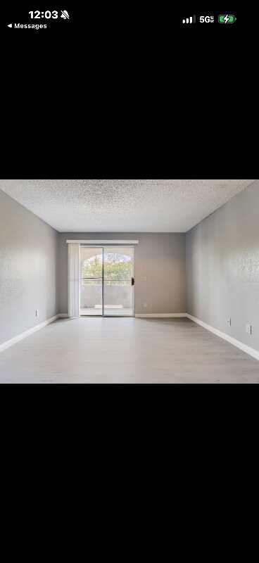 Foto del edificio - 220 Mission Newport Ln