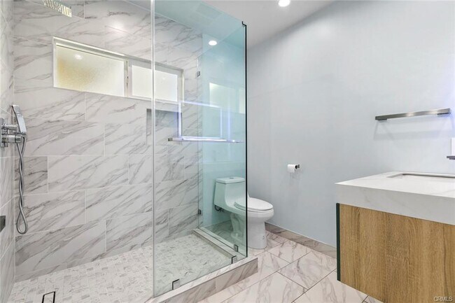 Foto del edificio - 545 Ivy St