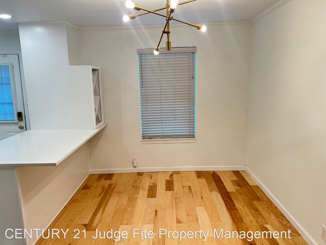 2 br, 1.5 bath House - 4940 Lahoma Street photo'