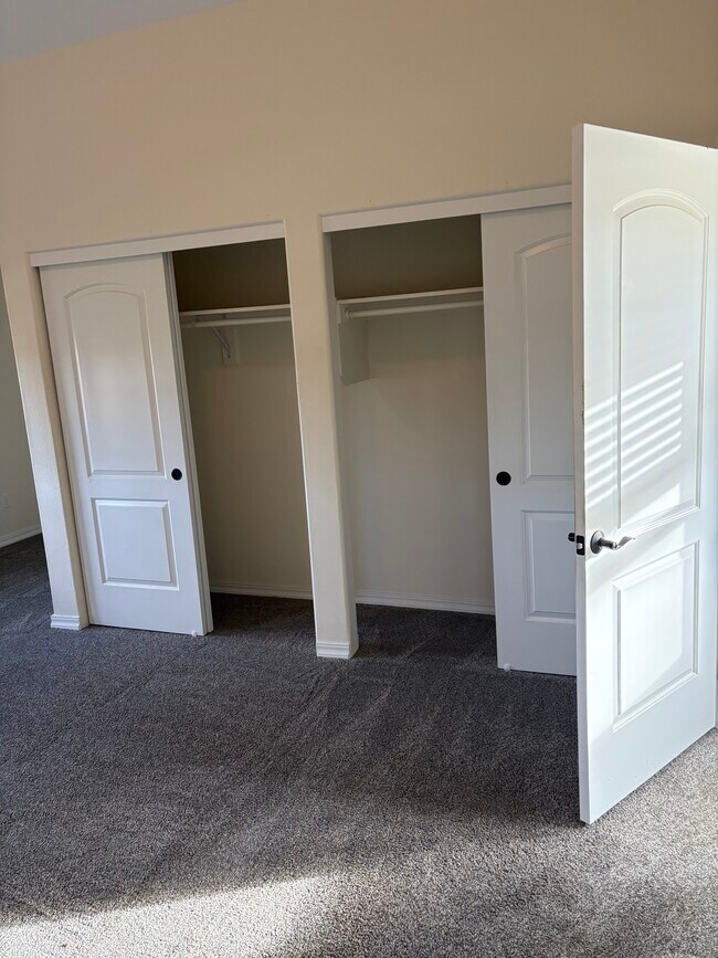 Foto del edificio - 40197 SW Nelson Dr