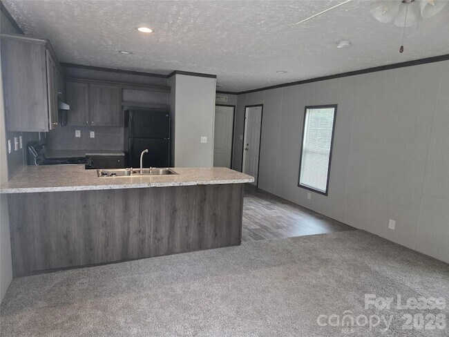 Foto del edificio - 213 Kimberly Cir