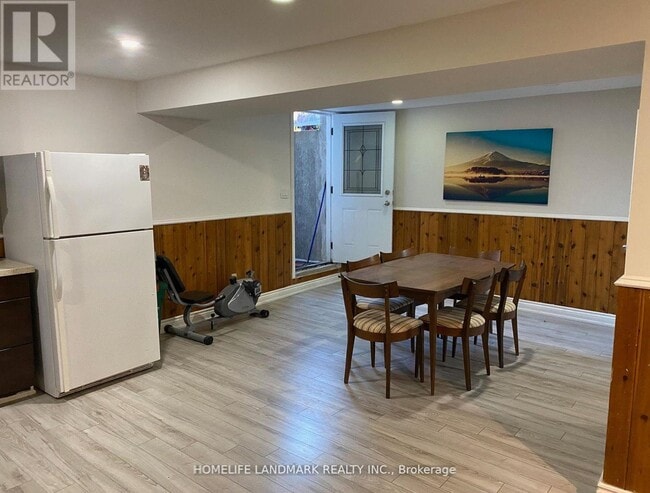 Building Photo - 1872 Parkside Dr