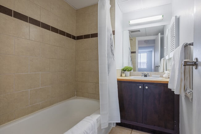 Building Photo - Le Villeroy