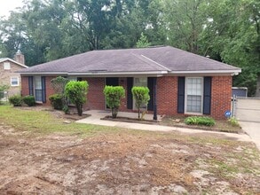 Building Photo - 5453 Cranston Dr